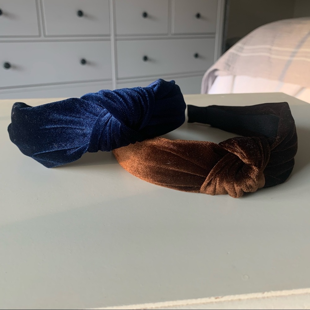Set of two knotted velvet headbands